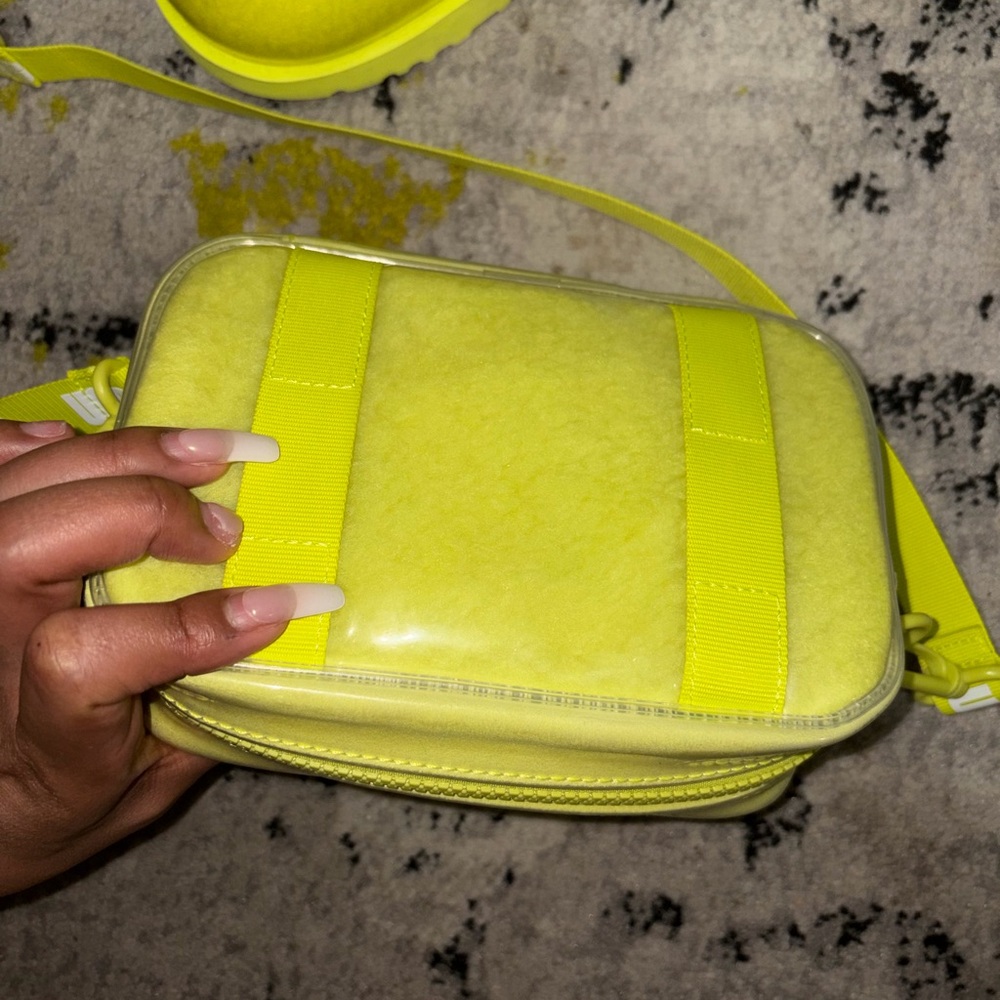 UGG Lime Green Boots, Hat & Bag BUNDLE 💚 - Picture 8 of 10